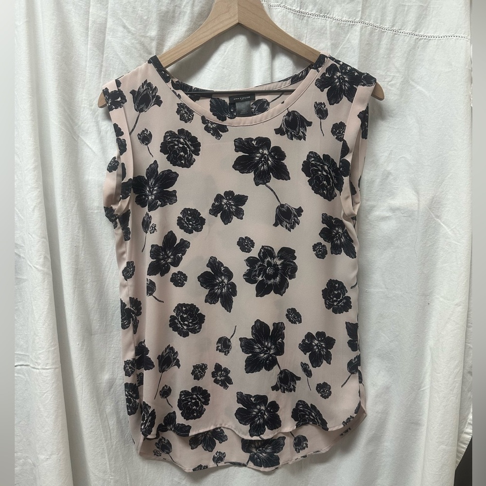 Ann Taylor Floral Print Sleeveless Top